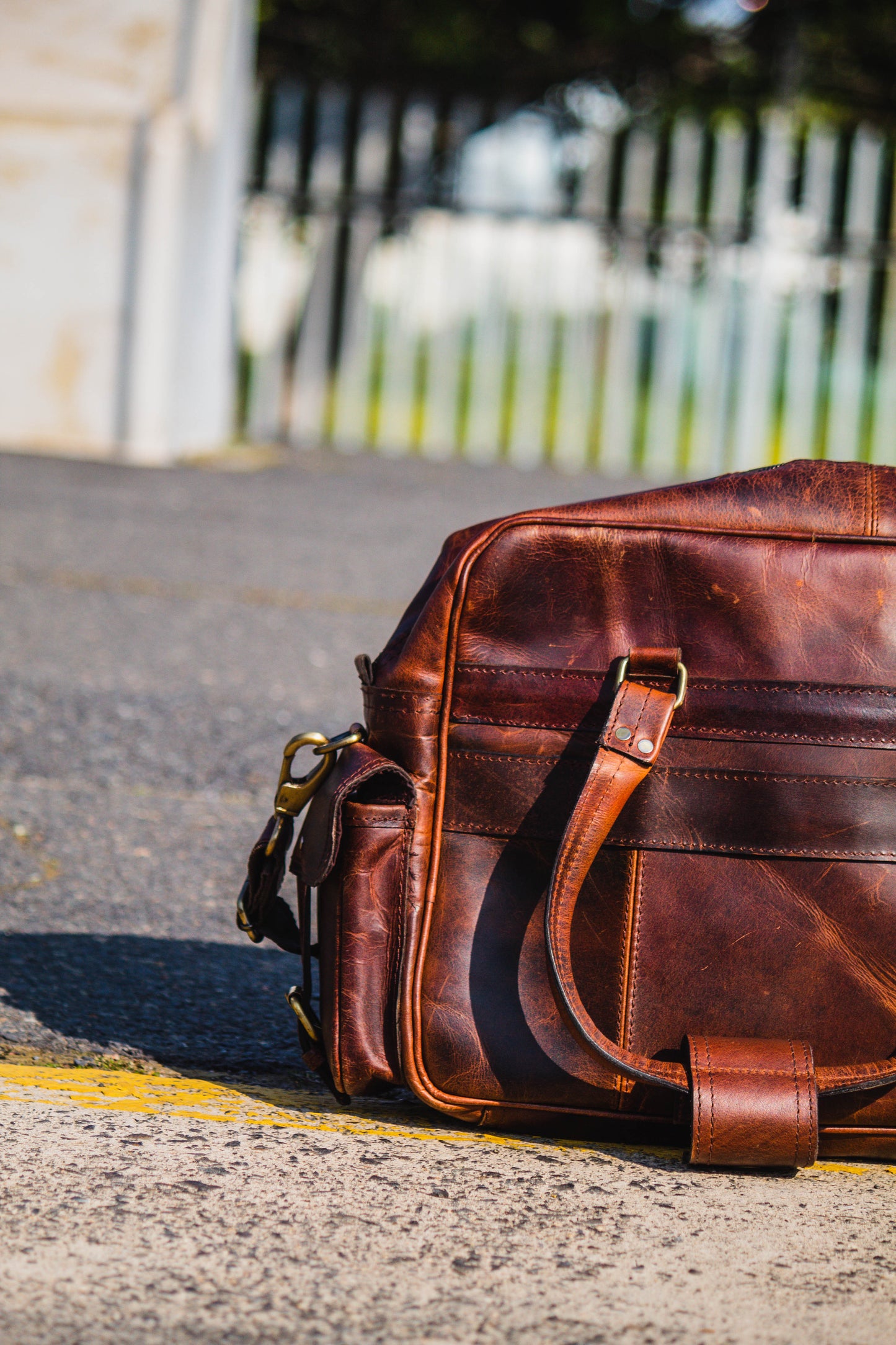 Gatsby Laptop Bag: Carry with Class