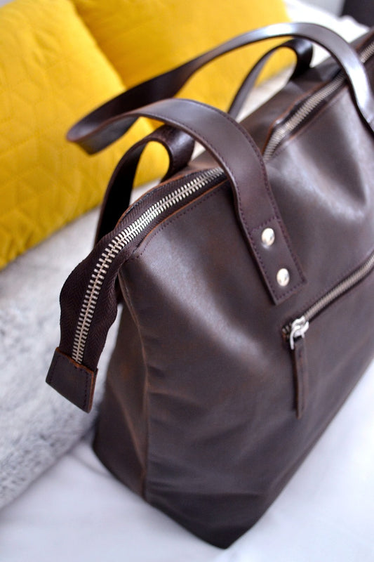 Everline Tote Bag: Enduring Elegance